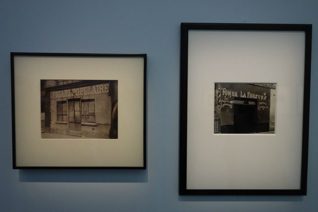 Mise en comparaison d'une photo d'Eugène Atget (à gauche), et d'une de Walker Evans